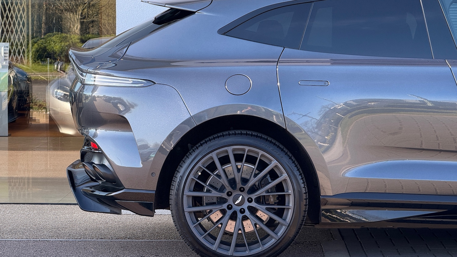 Used Aston Martin DBX for sale - 77837105: Photo 25