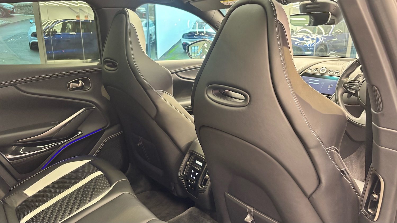 Used Aston Martin DBX for sale - 77303545: Photo 21