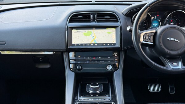Used Jaguar F-Pace 2020 for sale - 76164878: Photo 10