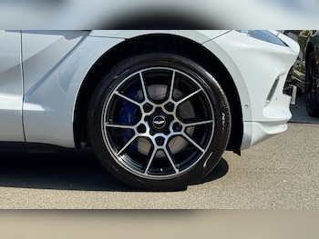 Used Aston Martin DBX 2021 for sale - 75530179: Photo