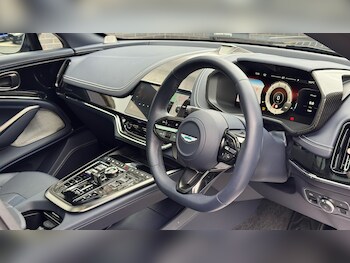 Used Aston Martin DBX 2024 for sale - 76149107: Photo 3