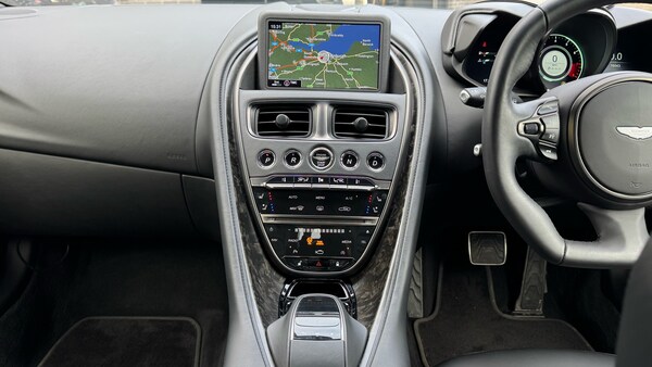 Used Aston Martin DBS 2020 for sale - 76119593: Photo 10