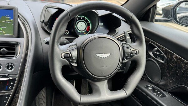 Used Aston Martin DBS 2020 for sale - 76119593: Photo 11