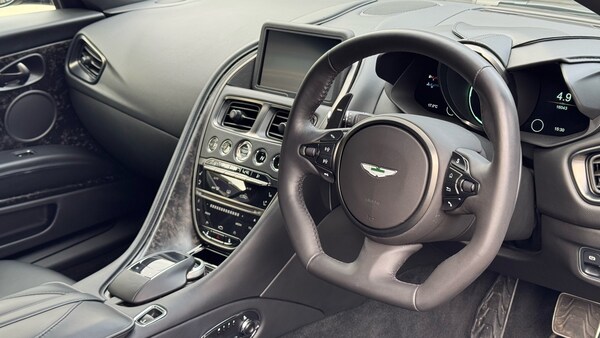 Used Aston Martin DBS 2020 for sale - 76119593: Photo 3