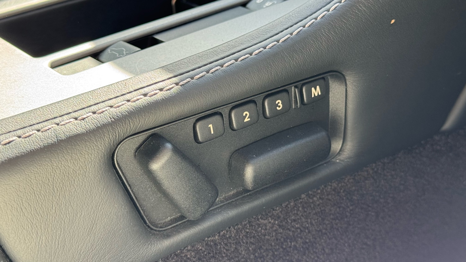 Used Aston Martin Vantage 2017 for sale - 77173269: Photo 23