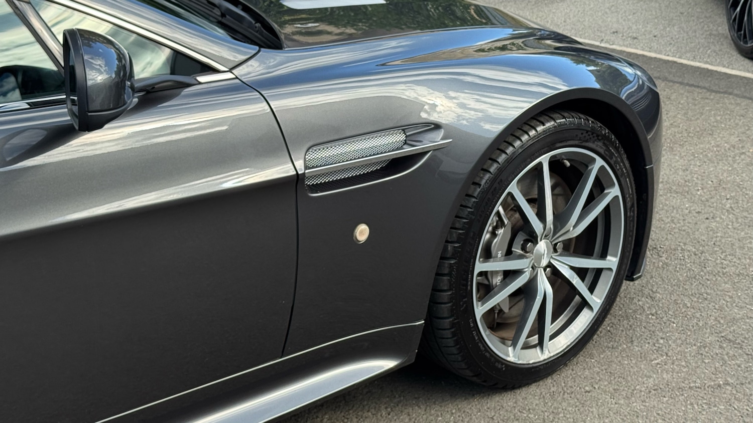 Used Aston Martin Vantage 2017 for sale - 77173269: Photo 9