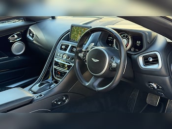 Used Aston Martin DB11 2017 for sale - 78489016: Photo