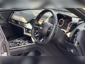 Used Aston Martin DBX 2024 for sale - 79552081: Photo