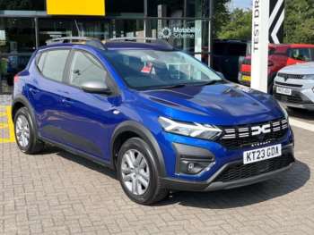 2023 - Hatchback Expression Automatic 5-Door