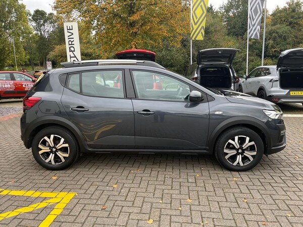 Used Dacia Sandero Stepway 2022 for sale - 76277251: Photo 2