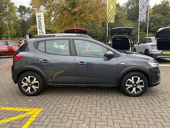 Used Dacia Sandero Stepway 2022 for sale - 76277251: Photo 2