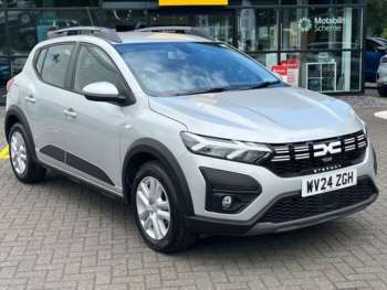 2024 - Hatchback Expression Manual 5-Door