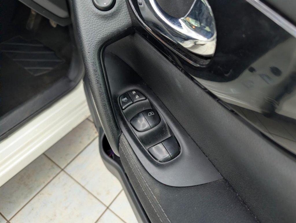 Used Nissan Qashqai 2014 for sale - 77666887: Photo 24