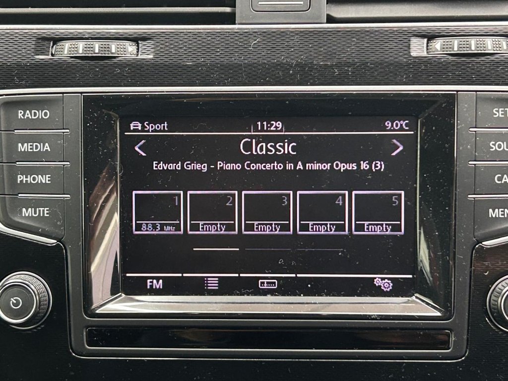 Used Volkswagen Golf 2014 for sale - 77666705: Photo 15