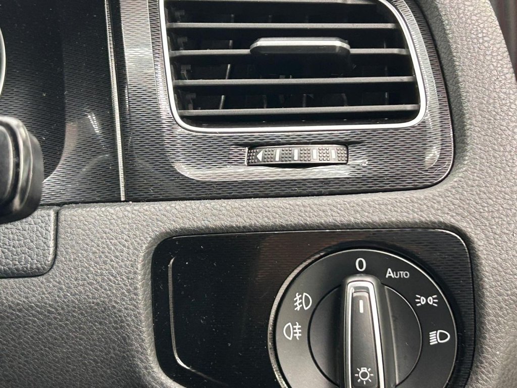 Used Volkswagen Golf 2014 for sale - 77666705: Photo 22