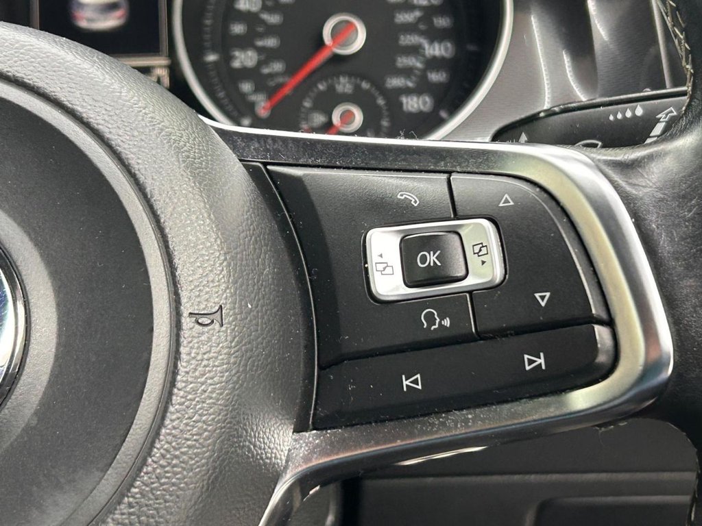 Used Volkswagen Golf 2014 for sale - 77666705: Photo 23