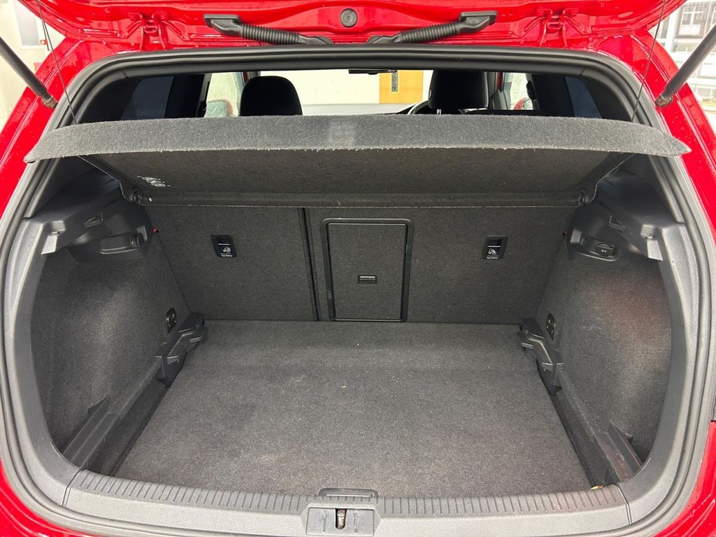 Used Volkswagen Golf 2014 for sale - 77666705: Photo 6