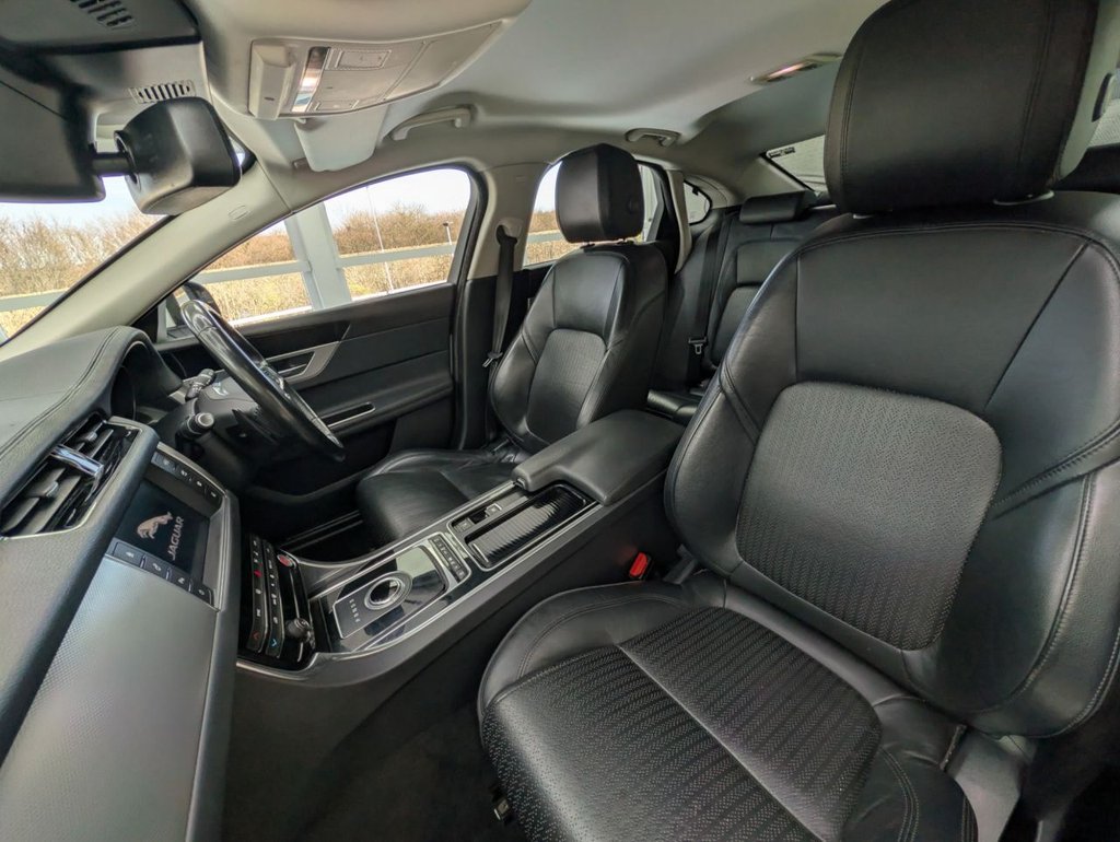 Used Jaguar XF 2017 for sale - 77734060: Photo 16