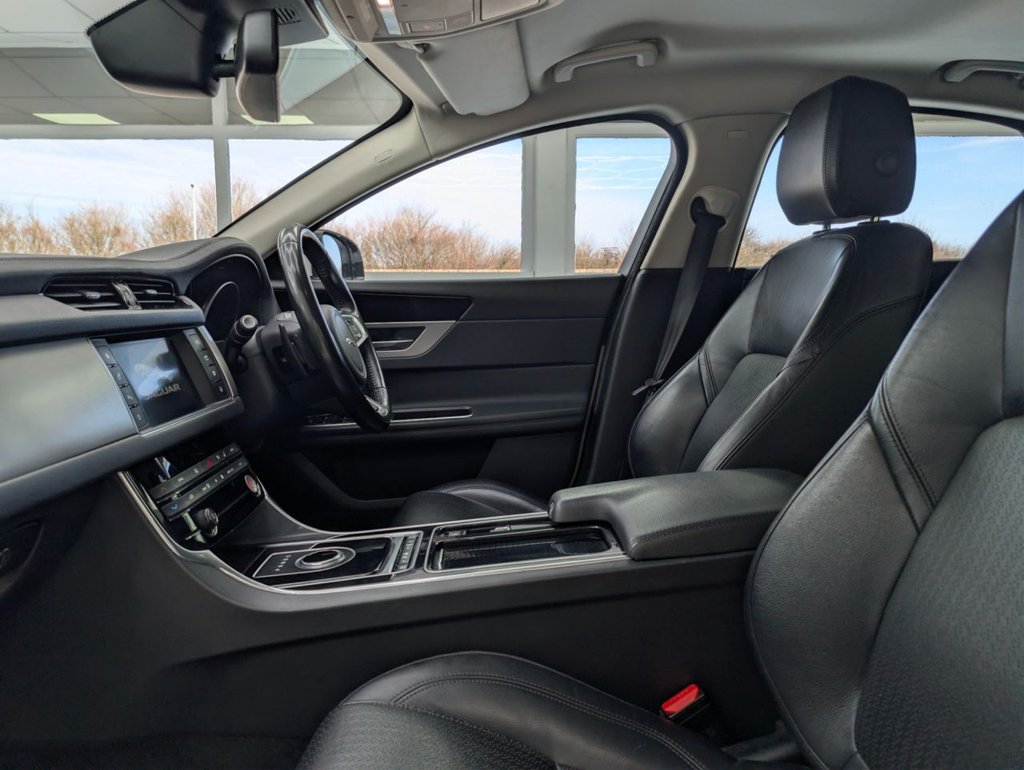 Used Jaguar XF 2017 for sale - 77734060: Photo 17