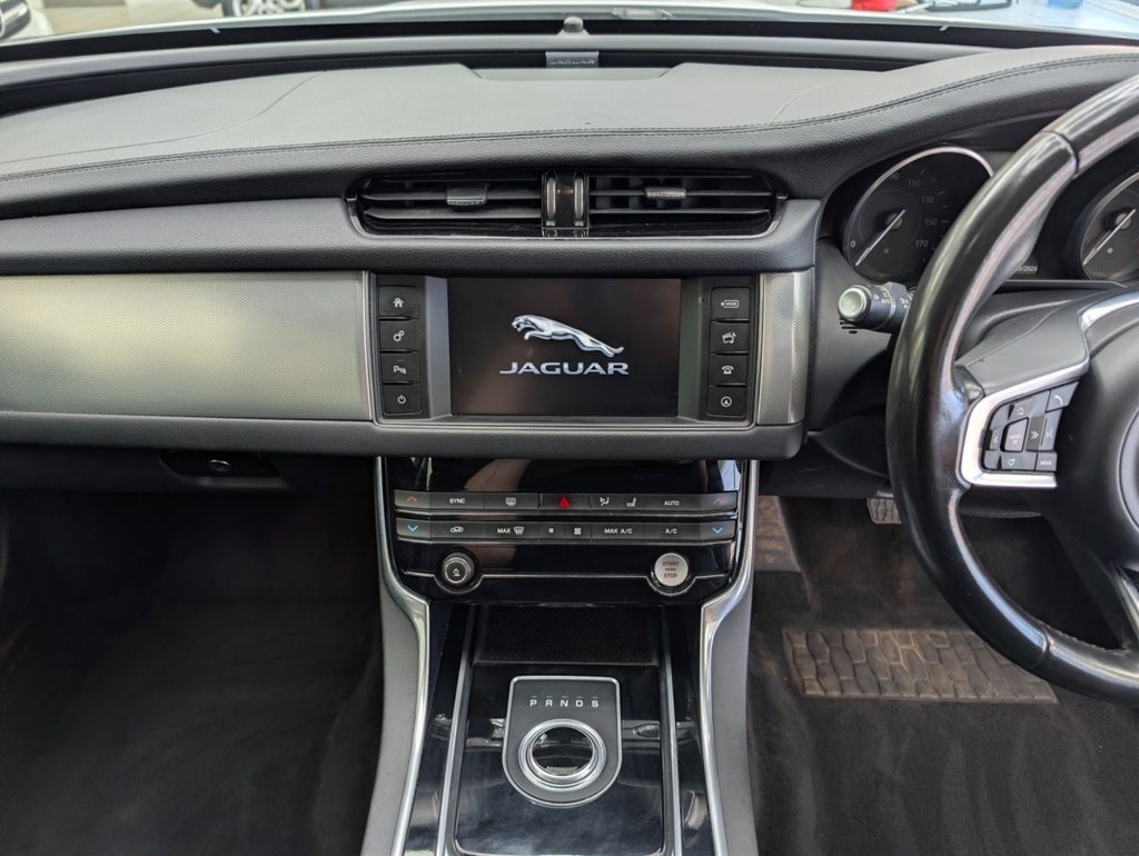 Used Jaguar XF 2017 for sale - 77734060: Photo 20