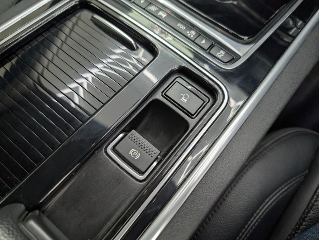 Used Jaguar XF 2017 for sale - 77734060: Photo 29