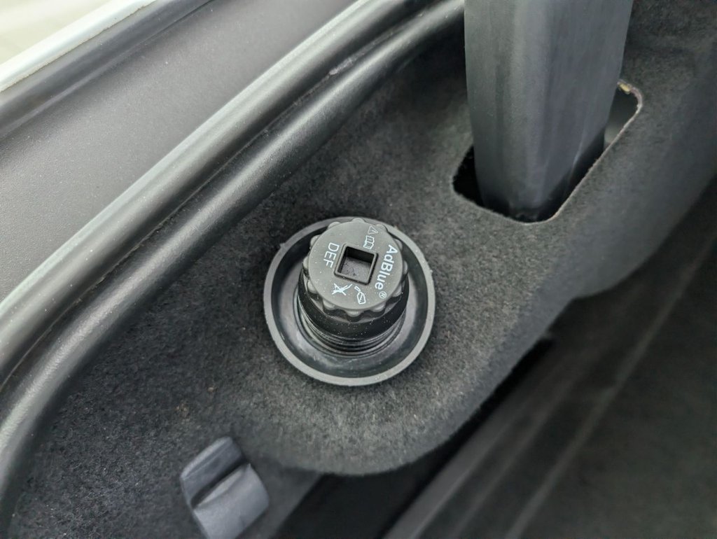 Used Jaguar XF 2017 for sale - 77734060: Photo 6