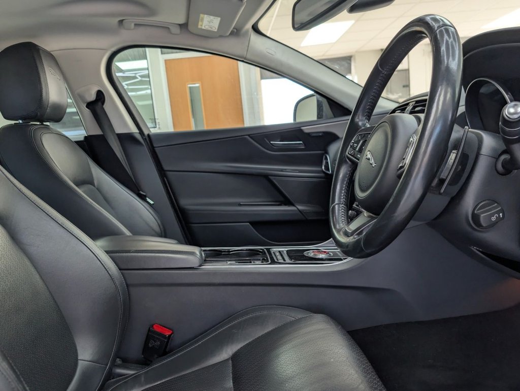 Used Jaguar XE 2016 for sale - 77990848: Photo 13