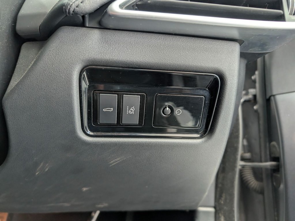 Used Jaguar XE 2016 for sale - 77990848: Photo 30