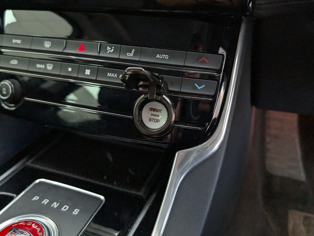 Used Jaguar XE 2016 for sale - 77990848: Photo 31