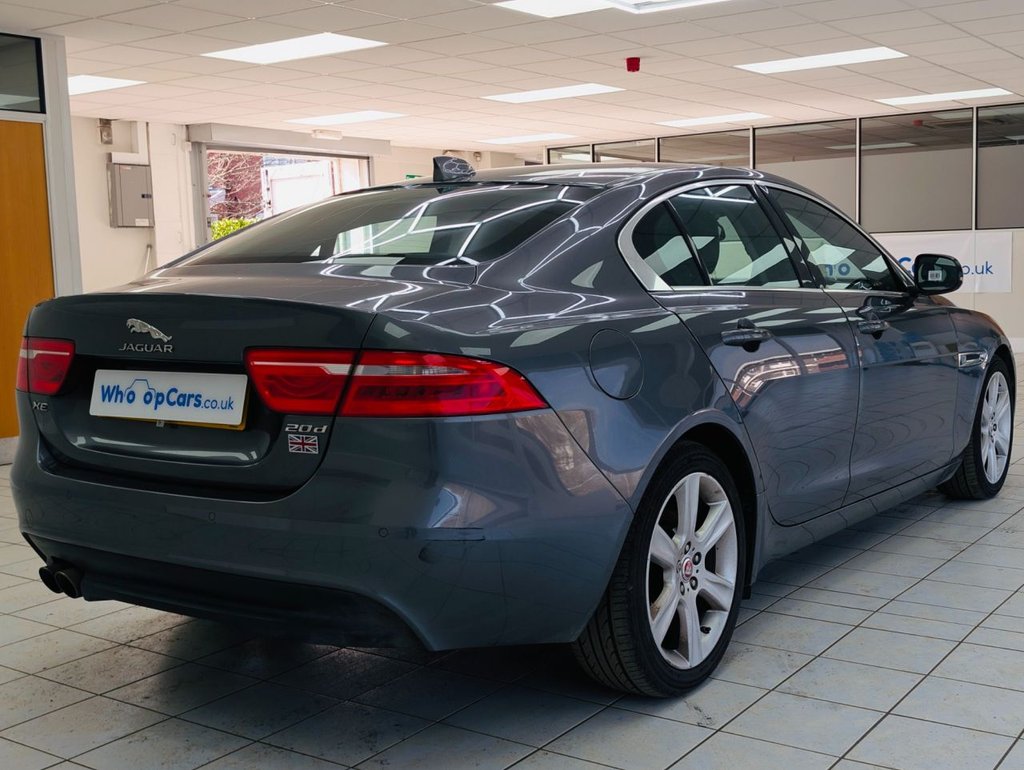 Used Jaguar XE 2016 for sale - 77990848: Photo 4