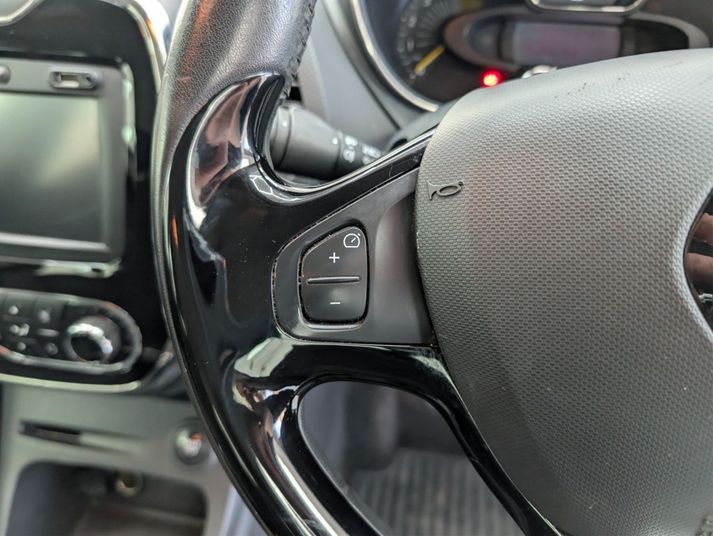 Used Renault Captur 2014 for sale - 77734106: Photo 30