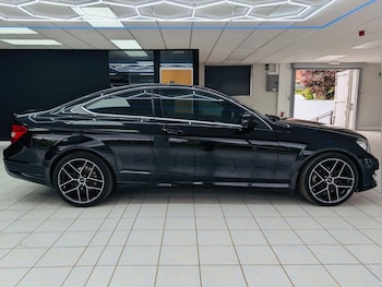 Used Mercedes-Benz C Class 2015 for sale - 78725420: Photo