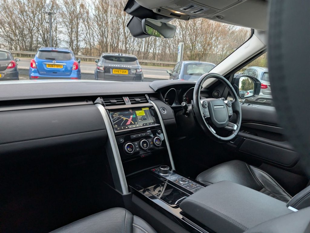 Used Land Rover Discovery 2017 for sale - 77834993: Photo 15