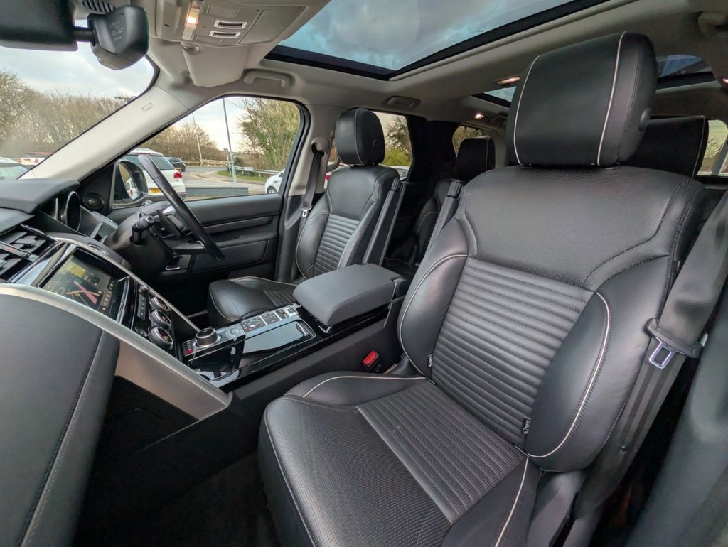 Used Land Rover Discovery 2017 for sale - 77834993: Photo 16