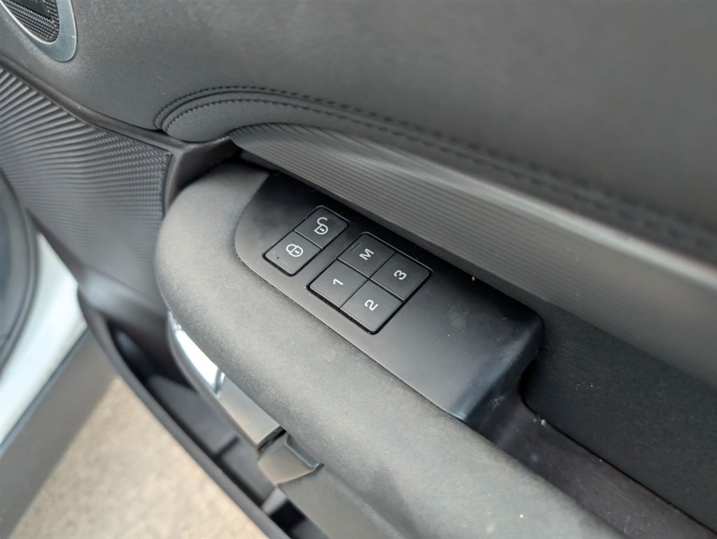 Used Land Rover Discovery 2017 for sale - 77834993: Photo 33