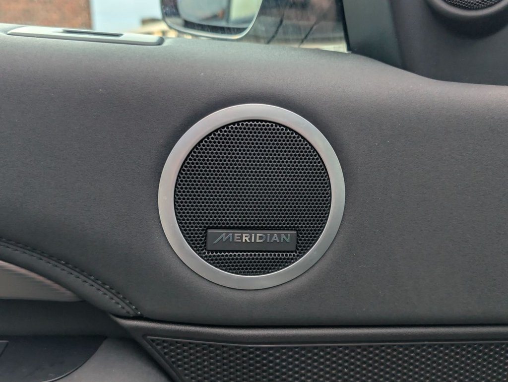 Used Land Rover Discovery 2017 for sale - 77834993: Photo 35