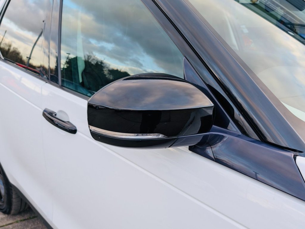 Used Land Rover Discovery 2017 for sale - 77834993: Photo 40