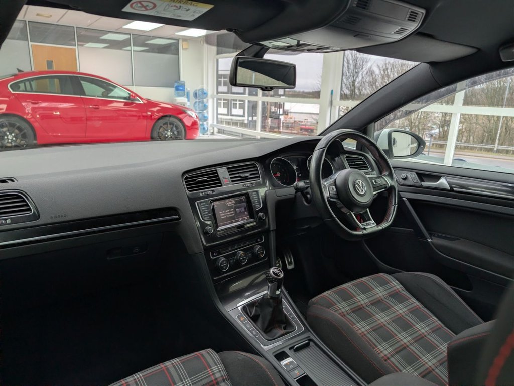 Used Volkswagen Golf 2015 for sale - 77666768: Photo 15