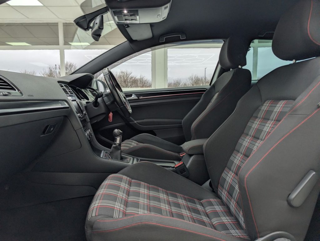 Used Volkswagen Golf 2015 for sale - 77666768: Photo 16