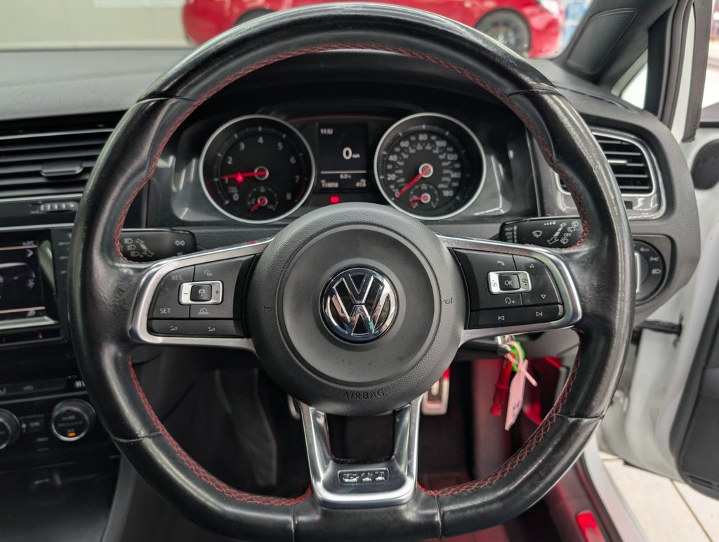 Used Volkswagen Golf 2015 for sale - 77666768: Photo 23