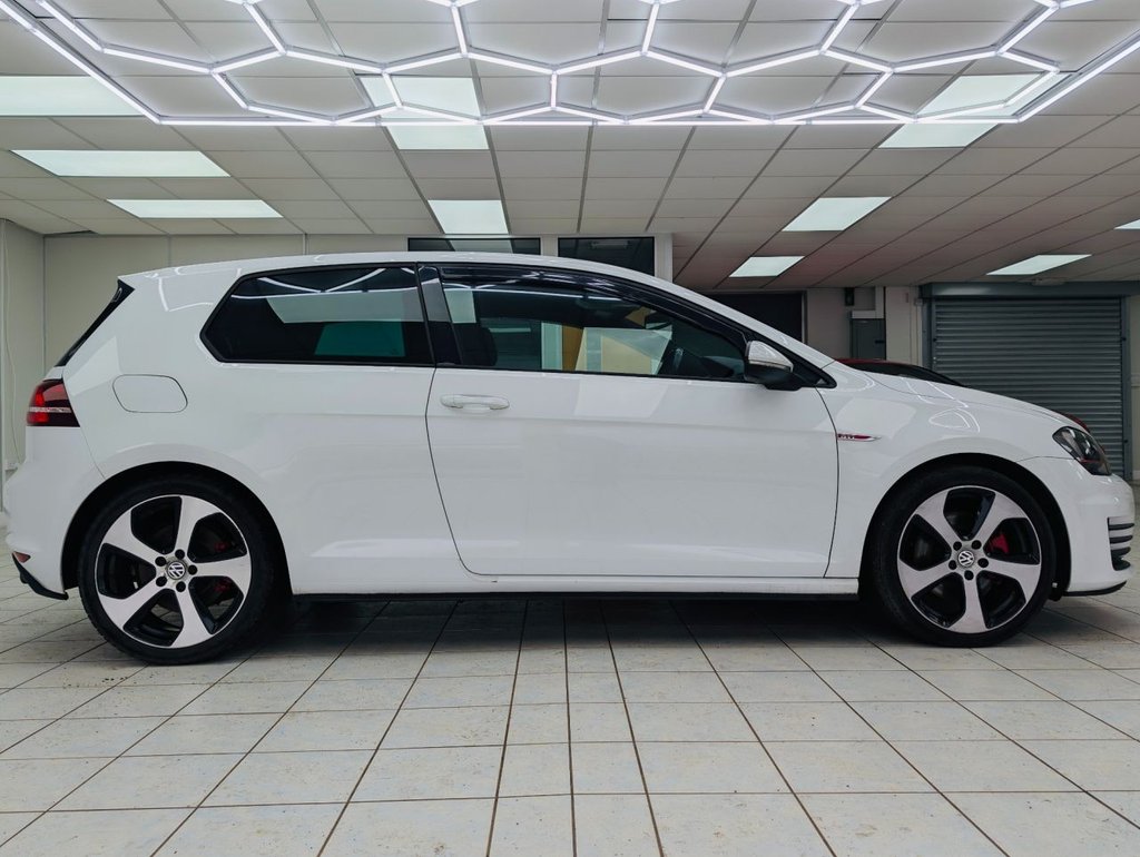 Used Volkswagen Golf 2015 for sale - 77666768: Photo 3