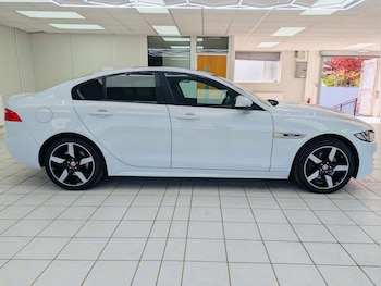 Used Jaguar XE 2016 for sale - 78330342: Photo