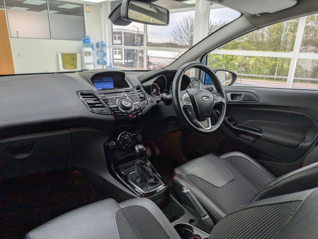 Used Ford Fiesta 2015 for sale - 78200360: Photo 15