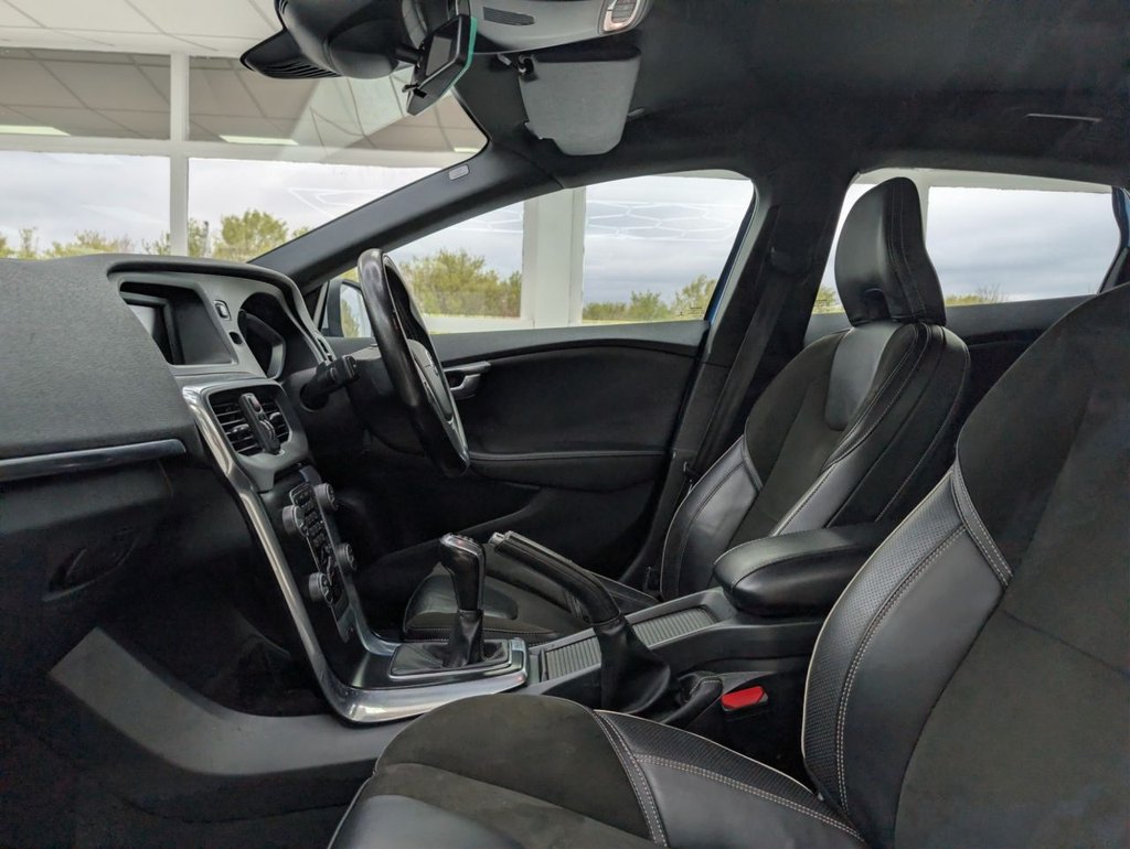 Used Volvo V40 2015 for sale - 78200409: Photo 17