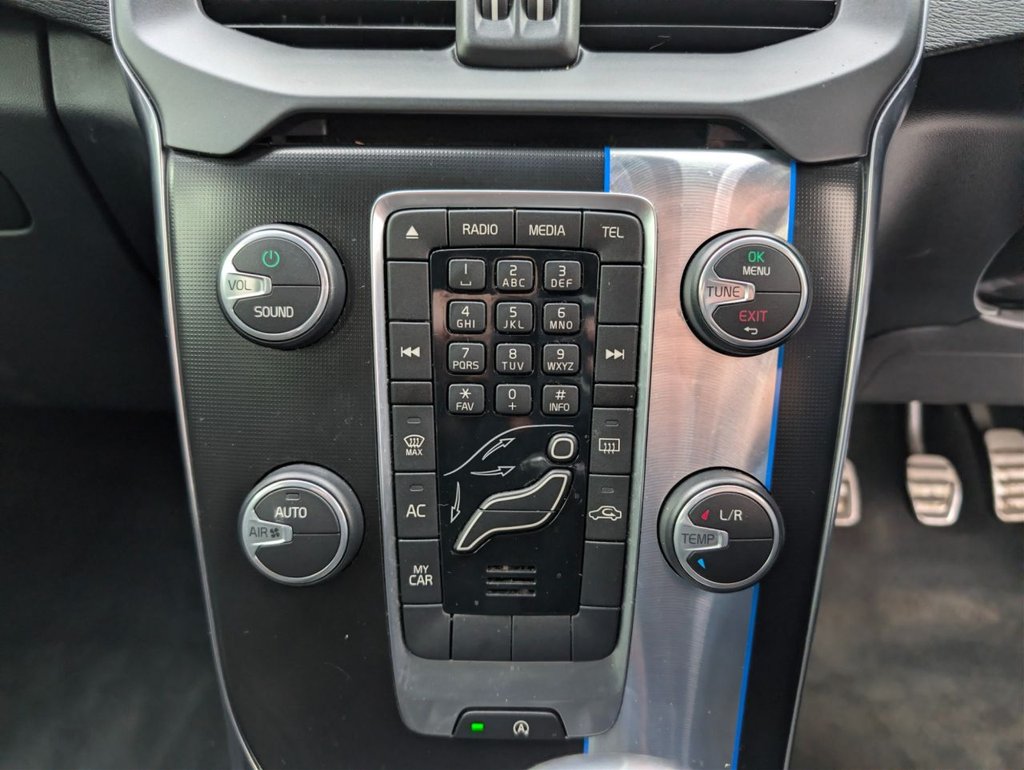 Used Volvo V40 2015 for sale - 78200409: Photo 21