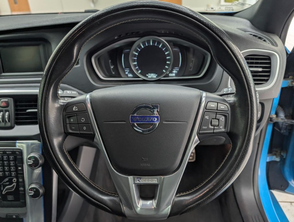 Used Volvo V40 2015 for sale - 78200409: Photo 23