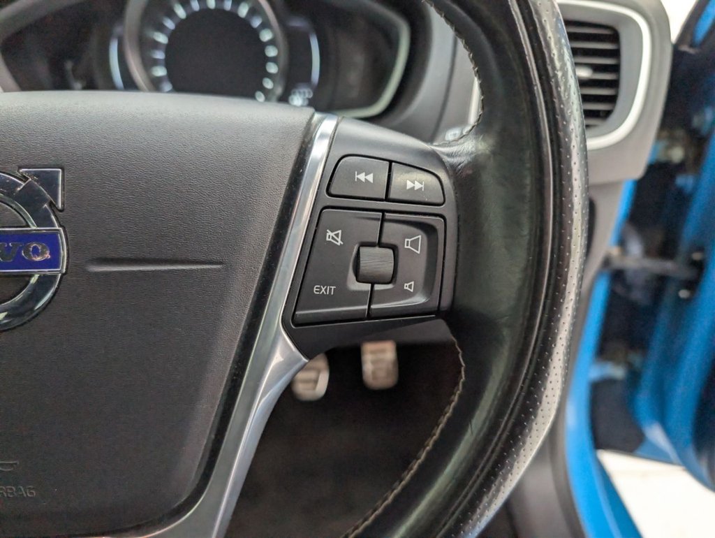 Used Volvo V40 2015 for sale - 78200409: Photo 26