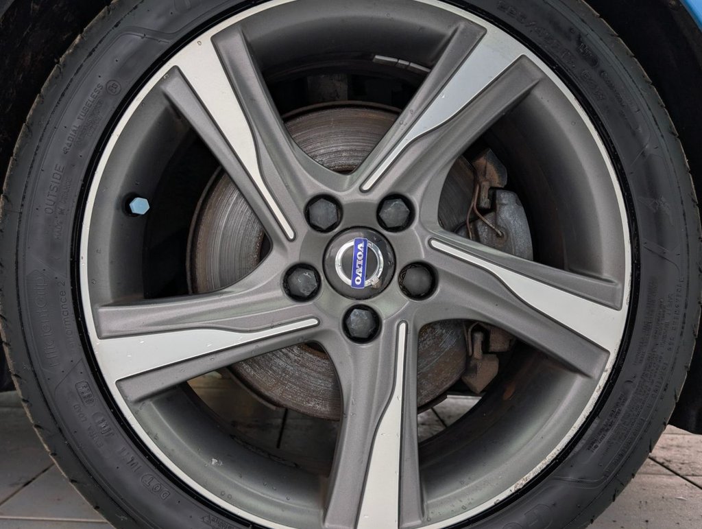 Used Volvo V40 2015 for sale - 78200409: Photo 35