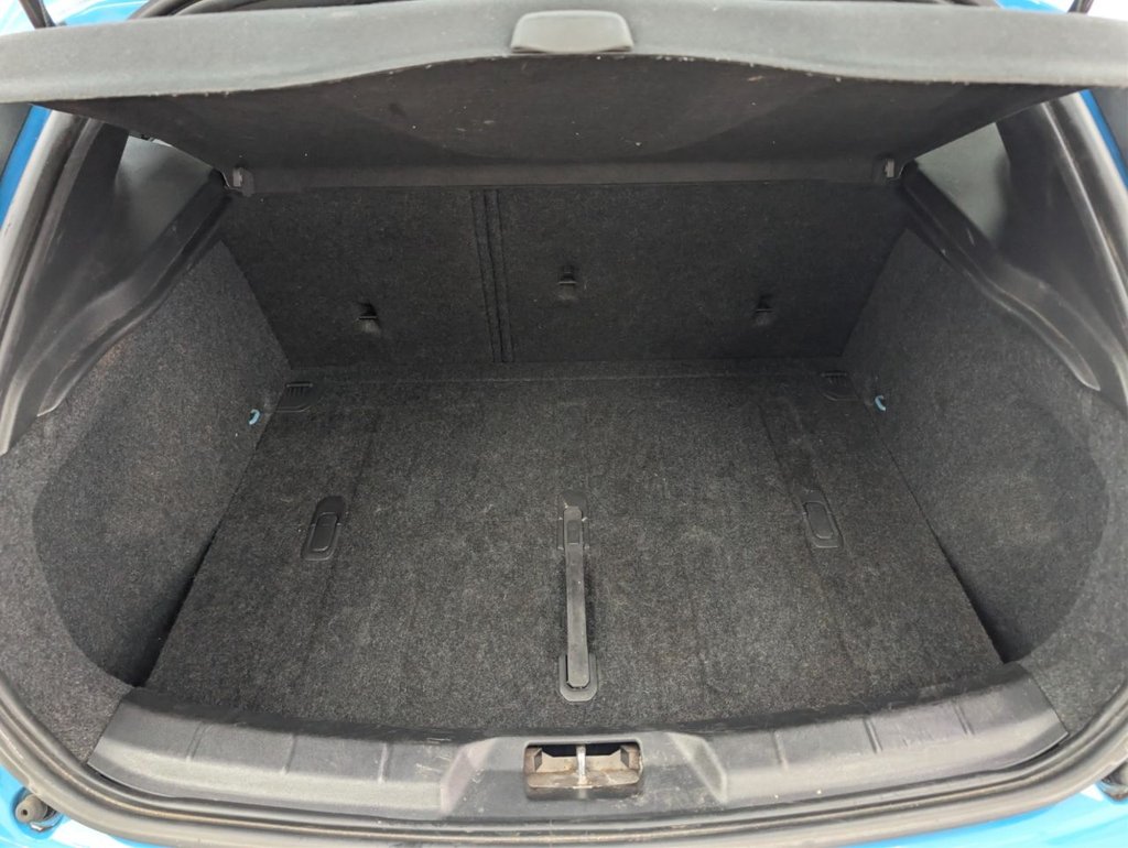 Used Volvo V40 2015 for sale - 78200409: Photo 6