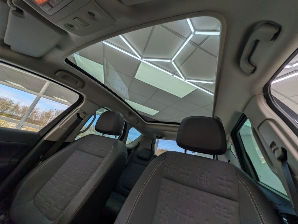 Used Vauxhall Meriva 2015 for sale - 78036415: Photo 35